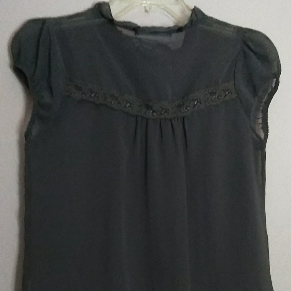 Top - Picture 2 of 3